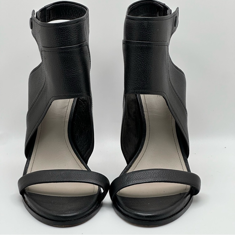 POUR LA VICTOIRE Venga Black Leather Ankle Snap Cuff Sandals 7.5M revolve - Picture 3 of 12